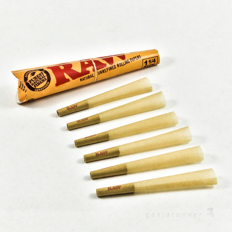 Raw 1¼ Size Cones